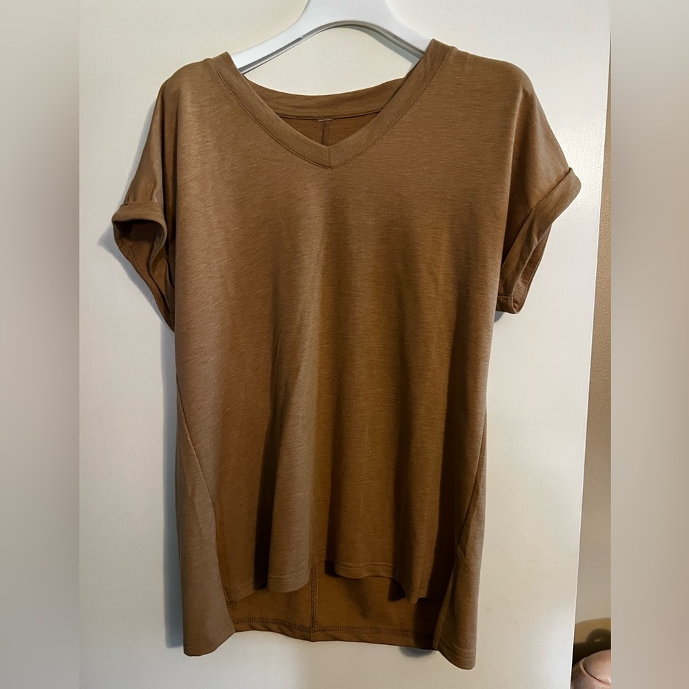 Light Brown flowy t shirt top super comfy
